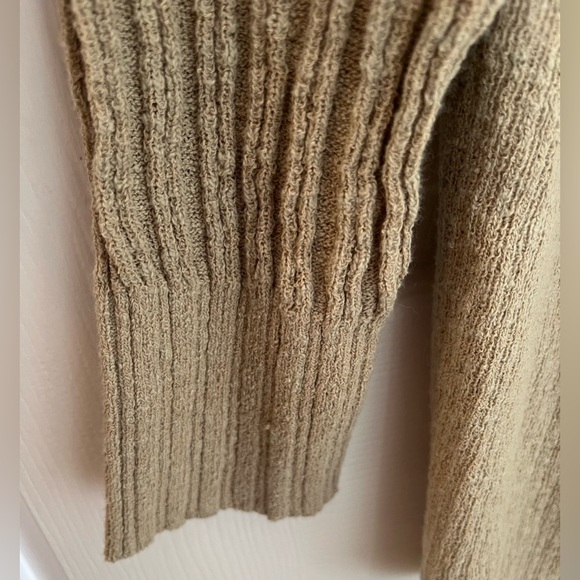 Free People Women’s Sweater, Size XS (oversized) NWT - Picture 2 of 6